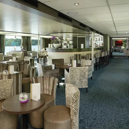 Crossgates Hotelship 4 Star - Altstadt - *