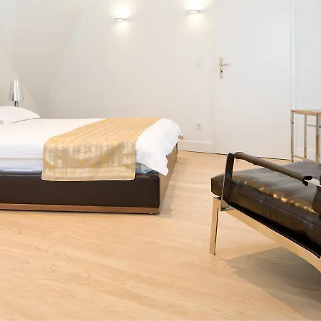 Apartmanhotel The Red 5*