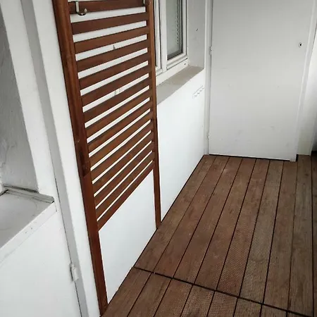 Apartament Avi Burgplatz