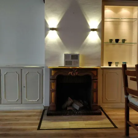 Apartament Avi Burgplatz Düsseldorf