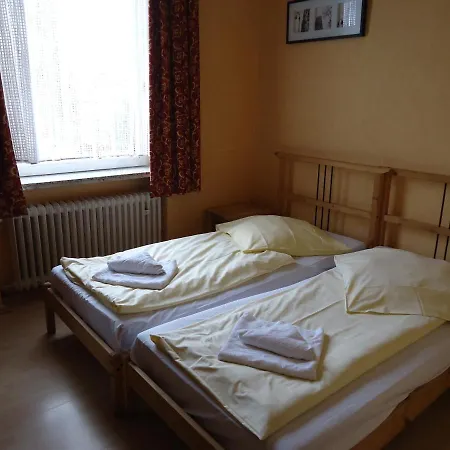 Schaum 2* Düsseldorf