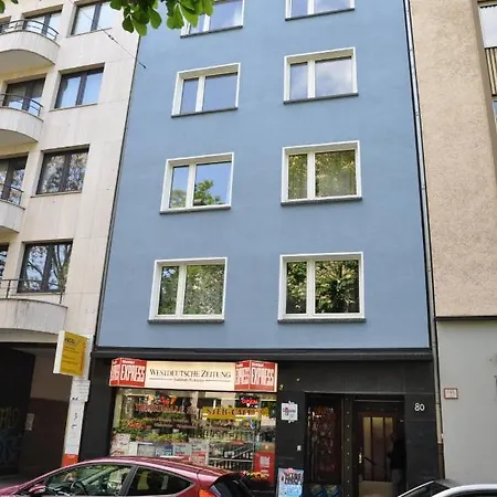 Schlossstrasse デュッセルドルフ