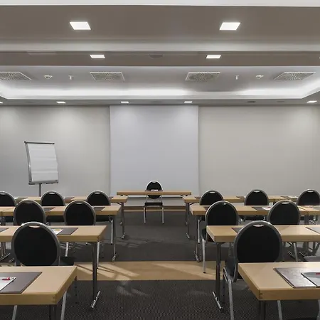 Mercure Süd Hotel 4*