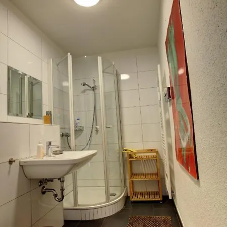 Penzion Air Boardinghouse Tulip Stockum, Zu Fuss - 3 Minuten Zur Messe Düsseldorf