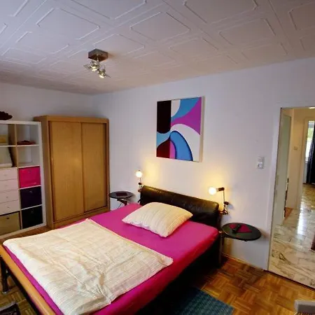 Air Boardinghouse Tulip Stockum, Zu Fuss - 3 Minuten Zur Messe Penzion Düsseldorf